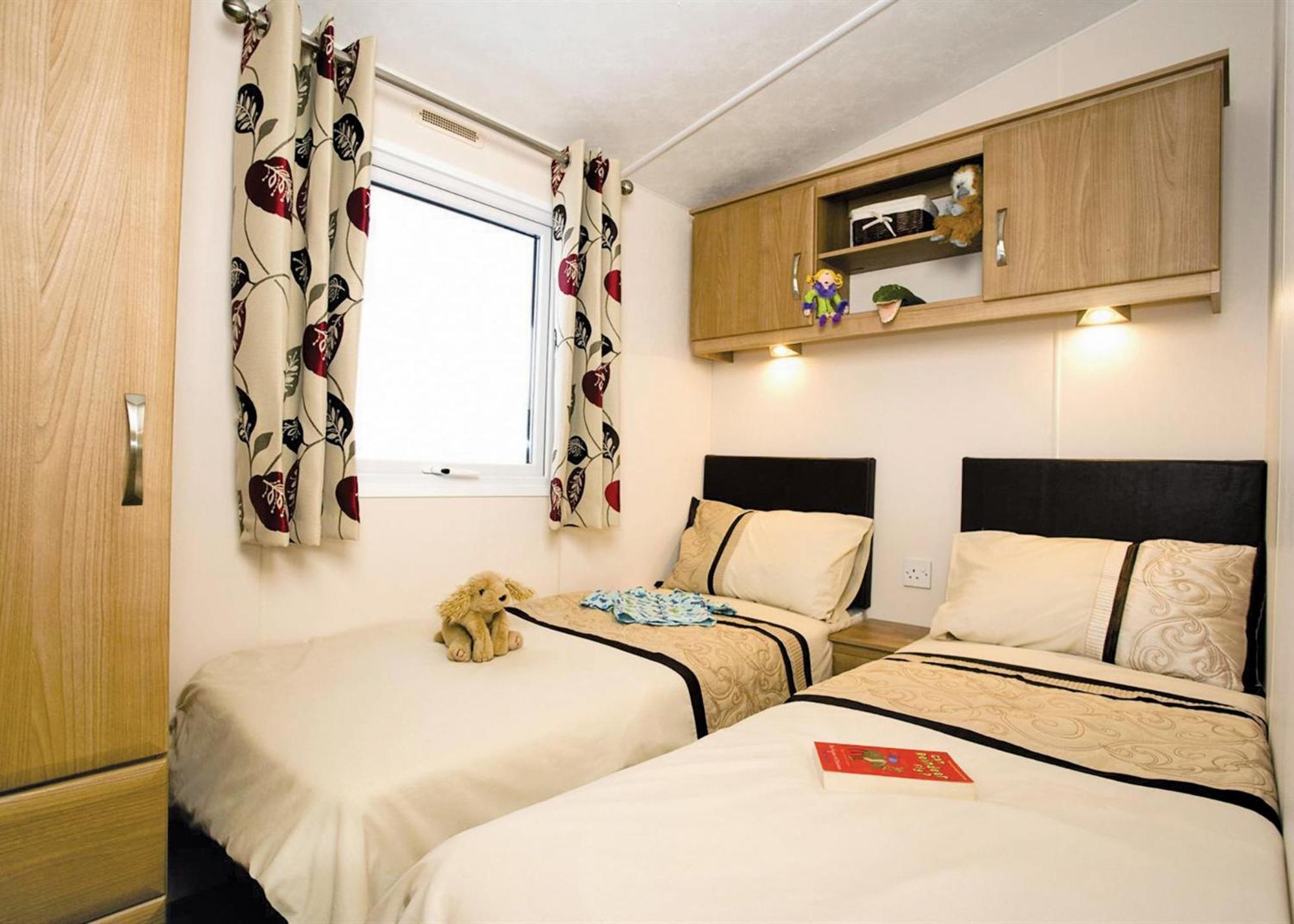 Lakeside Holiday Park