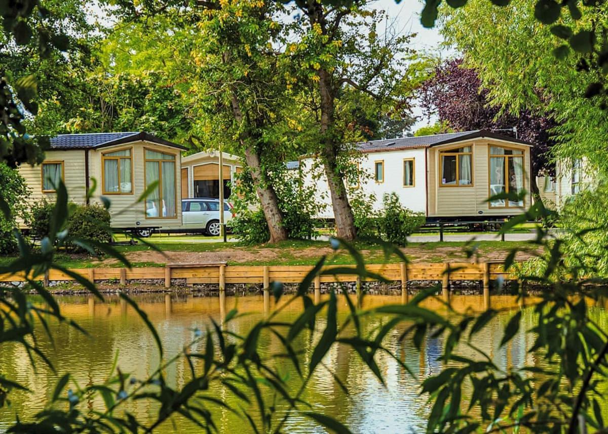 Lakeside Holiday Park